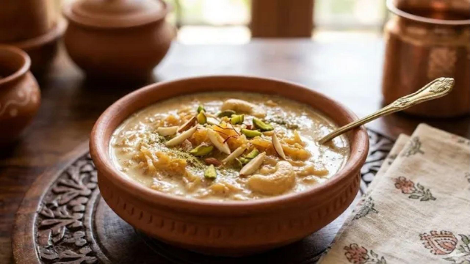 <p><strong><span style="color: rgb(224, 62, 45);">નવરાત્રિ વ્રતમાં ઘરે બનાવો પોષણથી ભરપૂર શકરકંદની ખીર</span>,</strong> બહુ જ સરળ છે રેસિપી</p>