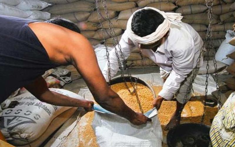 <p><span style="color: rgb(224, 62, 45);" data-mce-style="color: rgb(224, 62, 45);"><strong>એપ્રિલ મહિનામાં મળશે એકસાથે 3 મહિનાનું અનાજ, </strong></span>કેન્દ્ર સરકારની મોટી જાહેરાત</p>