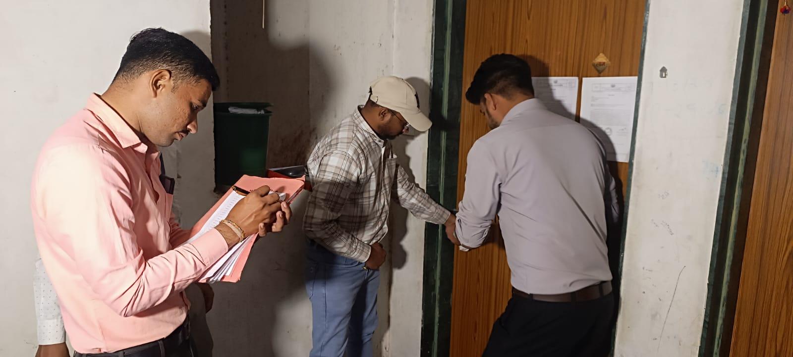 <p><strong><span style="color: rgb(224, 62, 45);" data-mce-style="color: rgb(224, 62, 45);">PM આવાસ યોજનાના નિયમોનું ઉલ્લંઘન:</span> ભાવનગરમાં ભાડુઆત રાખનારા વધુ 15 આવાસો સીલ</strong></p>