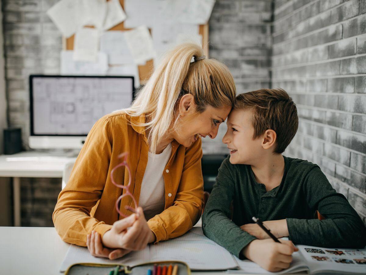 <p><span style="color: rgb(224, 62, 45);" data-mce-style="color: rgb(224, 62, 45);"><strong>બાળકોના સારા ભવિષ્ય માટે જરૂરી છે આ મેનર્સ...</strong></span>પાડોશીથી લઈ સંબંધીઓ સુધી સૌ કોઈ થશે પ્રભાવિત</p>