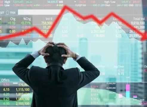 <p><span style="color: rgb(224, 62, 45);" data-mce-style="color: rgb(224, 62, 45);"><strong>બ્લેક મન્ડે: શેરબજારમાં ભૂકંપ....</strong></span>સેન્સેક્સમાં 1300+ પોઈન્ટનું ગાબડું,  નિફ્ટી પણ ધરાશાયી</p>