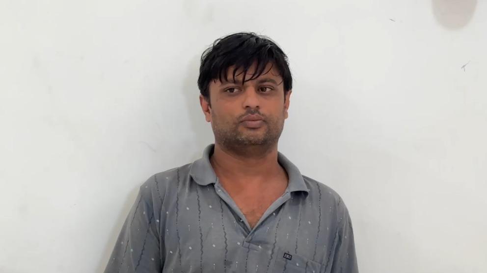 <p><span style="color: rgb(224, 62, 45);" data-mce-style="color: rgb(224, 62, 45);"><strong>રાજકોટના ક્લિનિકમાં સ્પાઈ કેમેરા કાંડ :</strong></span> BHMS તબીબ કમલ નાંઢાની સાયબર ક્રાઈમ પોલીસે કરી ધરપકડ, રિમાન્ડ દરમિયાન ખુલશે રહસ્યો... </p>