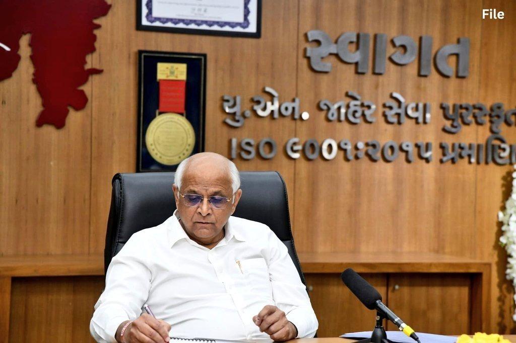 <p><span style="color: rgb(224, 62, 45);" data-mce-style="color: rgb(224, 62, 45);"><strong>રામનવમીની જાહેર રજાને પગલે માર્ચ મહિનાનો 'રાજ્ય સ્વાગત' કાર્યક્રમ હવે 25મી માર્ચે યોજાશે : </strong><span style="color: rgb(0, 0, 0);" data-mce-style="color: rgb(0, 0, 0);">C</span></span>M ભૂપેન્દ્ર પટેલ નાગરિકોના પ્રશ્નોનું નિવારણ લાવશે...</p>