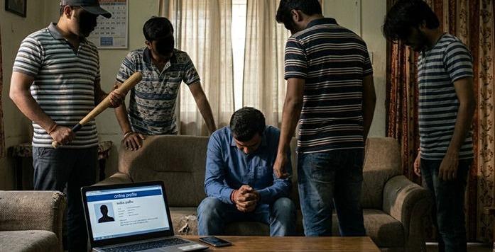 <p><span style="color: rgb(224, 62, 45);" data-mce-style="color: rgb(224, 62, 45);"><strong>બંધ રૂમમાં શું કરો છો? </strong></span>કહીને યુવકને ધમકાવ્યો, વડોદરમાં હનીટ્રેપ રચી લાખોની લૂંટ ચલાવી</p>