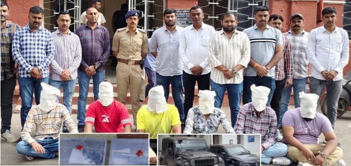 <p><strong><span style="color: rgb(224, 62, 45);" data-mce-style="color: rgb(224, 62, 45);">જામનગર ફાયરિંગ કેસ:</span> પોલીસે 6 શખ્સોને હથિયારો સાથે દબોચ્યા, પૂર્વ કોર્પોરેટર સહિત 6 હજુ પણ ફરાર</strong></p>