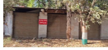 <p><span style="color: rgb(224, 62, 45);" data-mce-style="color: rgb(224, 62, 45);"><strong>રાજકોટ જૂની કલેક્ટર કચેરી પરિસરમાં વર્ષો જૂની સરકારી ઇમારતો 'પડુ-પડુ' હાલતમાં...</strong></span>જાનહાનિની ભીતિ</p>