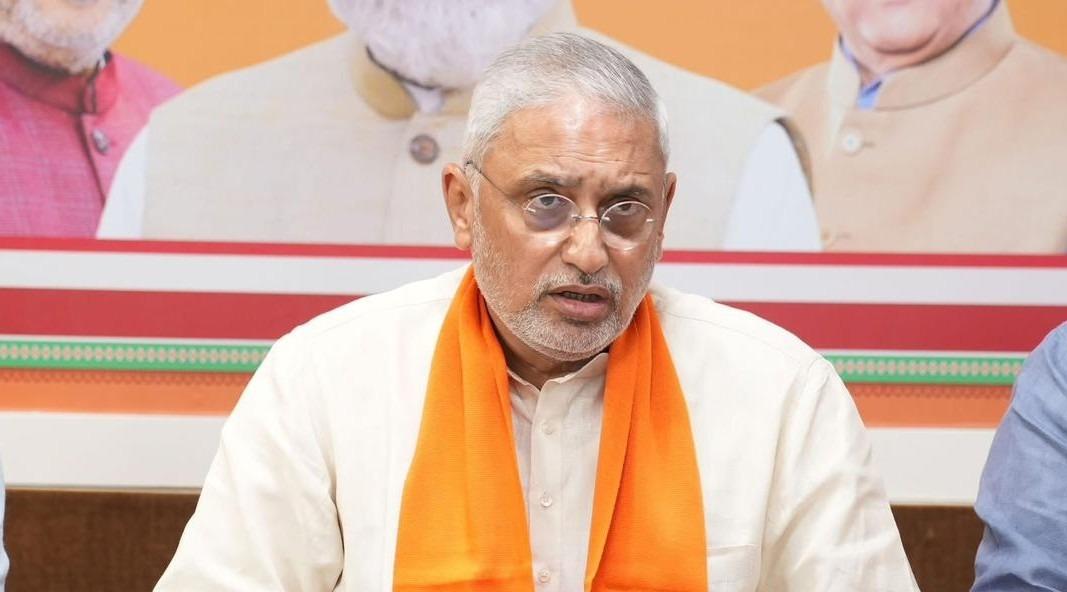 <p><span style="color: rgb(224, 62, 45);" data-mce-style="color: rgb(224, 62, 45);"><strong>રામ મંદિર અને 370 બાદ હવે UCC...</strong></span>જનતાને આપેલું વચન પાળ્યું - પ્રદેશ ભાજપ અધ્યક્ષ જગદીશભાઈ વિશ્વકર્મા</p>