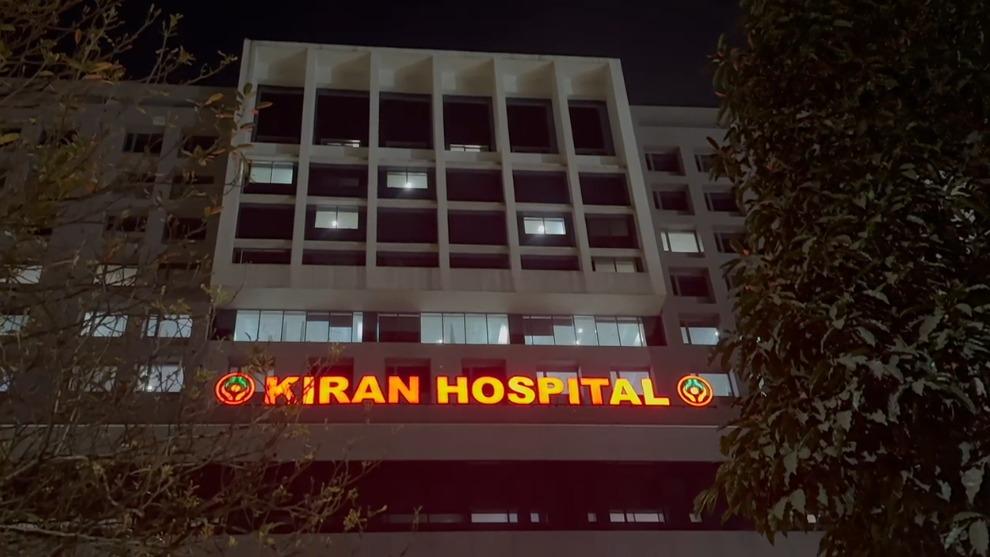 <p><span style="color: rgb(224, 62, 45);" data-mce-style="color: rgb(224, 62, 45);"><strong>"અંદર ગેમ રમાય છે, કોઈ જવાબ નથી આપતું" : </strong></span>સુરત કિરણ હોસ્પિટલમાં બાળકના મોત બાદ પિતાના ગંભીર આક્ષેપો... </p>