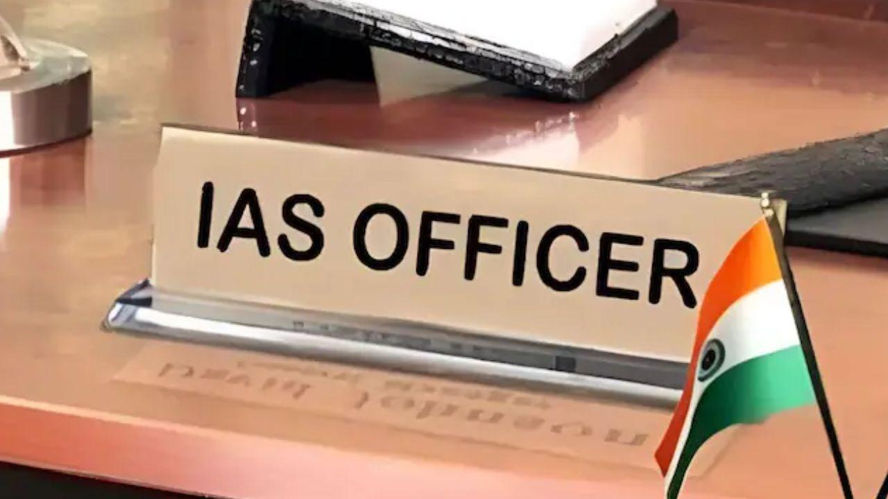 <p><span style="color: rgb(224, 62, 45);" data-mce-style="color: rgb(224, 62, 45);"><strong>ગુજરાતનાં વહીવટી તંત્રમાં મોટો ફેરબદલ : </strong><span style="color: rgb(0, 0, 0);" data-mce-style="color: rgb(0, 0, 0);">3 </span></span>જિલ્લાના કલેક્ટર બદલાયા, જાણો કોને ક્યાં મળી જવાબદારી...</p>