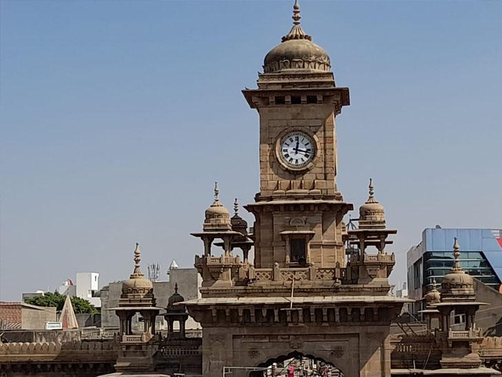 <p><span style="color: rgb(224, 62, 45);" data-mce-style="color: rgb(224, 62, 45);"><strong>શું મોરબીની ઘડિયાળની ટિક-ટિક ધીમી પડશે?</strong></span> મંદી અને યુદ્ધની સ્થિતિમાં ઉદ્યોગકારોએ લીધો આ મોટો નિર્ણય!</p>