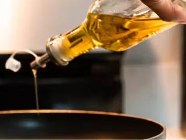 <p><span style="color: rgb(224, 62, 45);" data-mce-style="color: rgb(224, 62, 45);">રિફાઇન્ડ ઓઈલ શરીરને ખોંખલું કરી રહ્યું છે?</span> રસોઈ માટે પસંદ કરો આ બેસ્ટ કુકિંગ ઓઇલ</p>