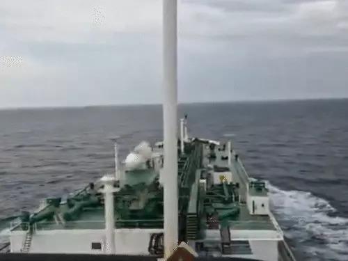 <p><span style="color: rgb(224, 62, 45);" data-mce-style="color: rgb(224, 62, 45);"><strong>હોર્મુઝની સામુદ્રધુની પાર કરીને વિજયી આગમન :</strong></span> 47,600 મેટ્રિક ટન LPG લઈને ભારતીય જહાજ 'જગ વસંત' કંડલા પહોંચ્યું... <br><br></p>