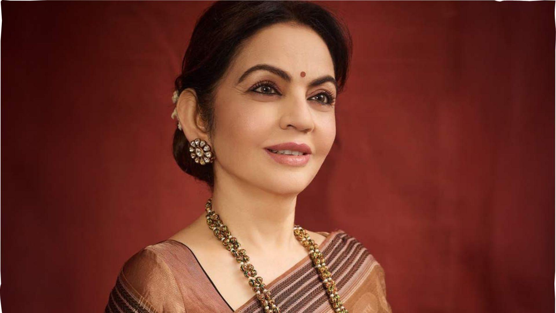 <p><span style="color: rgb(224, 62, 45);" data-mce-style="color: rgb(224, 62, 45);">નીતા અંબાણીએ પહેરી ‘રામ નામ’ વાળી ખાસ સાડી, </span>બનવામાં લાગ્યા પૂરા 2 વર્ષ, આ અનોખી સાડીએ જીત્યા સૌના દિલ</p>