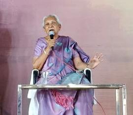 <p><span style="color: rgb(224, 62, 45);" data-mce-style="color: rgb(224, 62, 45);"><strong>દીકરી અચાનક બીજા રૂમમાં ફોન પર વાત કરવા જાય તો ચેતી જજો....</strong></span>પૂર્વ મુખ્યમંત્રી આનંદીબેન પટેલની માતા-પિતાને ટકોર</p>