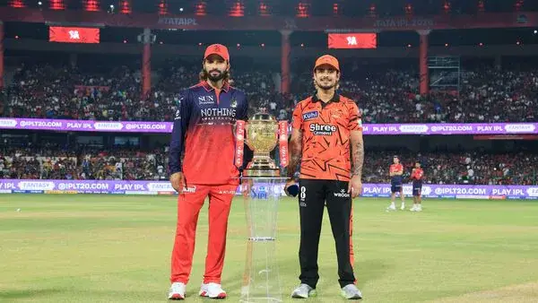 <p><strong><span style="color: rgb(224, 62, 45);" data-mce-style="color: rgb(224, 62, 45);">IPL 2026 નો શાનદાર પ્રારંભ: </span>RCB અને SRH વચ્ચે 9 વર્ષ બાદ થશે આવી મેચ</strong></p>