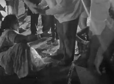 <p><strong>રાજકોટ-પોરબંદર હાઇવે પર મુસાફર ભરેલી ખાનગી બસ પલટી: <span style="color: rgb(224, 62, 45);" data-mce-style="color: rgb(224, 62, 45);">30 લોકો ઈજાગ્રસ્ત </span></strong></p>