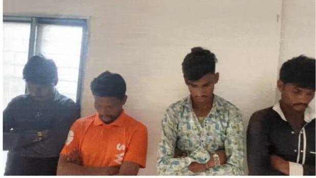 <p><span style="color: rgb(224, 62, 45);" data-mce-style="color: rgb(224, 62, 45);"><strong>અમદાવાદના ધરજી ગામે ખાખી પર હાથ ઉપાડનારા 50 આરોપીઓ જેલના સળિયા પાછળ,</strong> </span>મુખ્ય સૂત્રધાર ફરાર!</p>