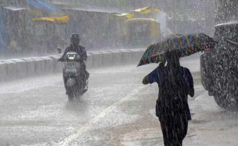 <p><span style="color: rgb(224, 62, 45);" data-mce-style="color: rgb(224, 62, 45);"><strong>આજે ગુજરાતના 11 જિલ્લાઓમાં ધબધબાટી બોલાવશે મેઘરાજા, </strong></span>ભારે પવન સાથે માવઠાની શક્યતા</p>