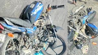 <p><strong><span style="color: rgb(224, 62, 45);" data-mce-style="color: rgb(224, 62, 45);">ખેડા-અમદાવાદ હાઈવે રકત રંજિત: </span>ટેમ્પોની અડફેટે પિતા અને બે માસૂમ પુત્રોના કરુણ મોત</strong></p>