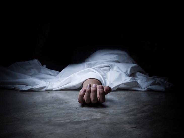 <p><span style="color: rgb(224, 62, 45);"><strong>મોજ માણવા ગયેલા યુવકની જિંદગી સ્વિમિંગ પૂલમાં ડૂબી,</strong></span>&nbsp;સુરત ઓલપાડના એક રિસોર્ટમાં સ્વિમિંગ પૂલમાં ડૂબી જવાથી&nbsp;22 વર્ષીય યુવાનનું મોત...&nbsp;</p>