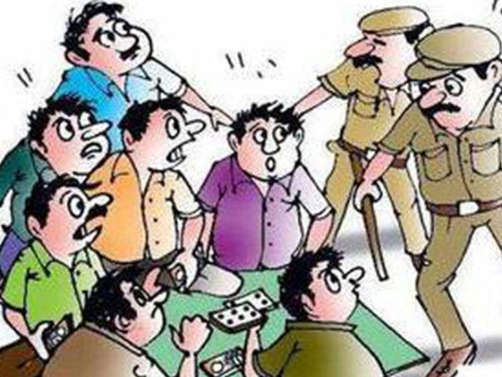 <p><span style="color: rgb(224, 62, 45);" data-mce-style="color: rgb(224, 62, 45);"><strong>અમદાવાદના નિકોલમાં સરકારી કચેરી બની જુગારનો અડ્ડો :</strong></span> AMC સિવિક સેન્ટરના ધાબા પર જામી હતી મહેફિલ, પોલીસે 7 શખ્સોને દબોચ્યા... </p>