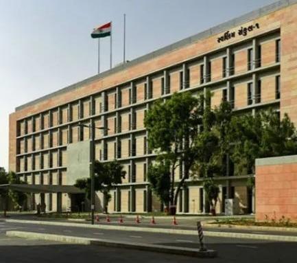 <p>બદલી અને બઢતીનો ગંજ:<span style="color: rgb(224, 62, 45);" data-mce-style="color: rgb(224, 62, 45);"><strong> ગુજરાતમાં 35 TDO ની આંતરિક બદલી, વર્ગ-3 ના 118 કર્મચારીઓને પ્રમોશન</strong></span></p>