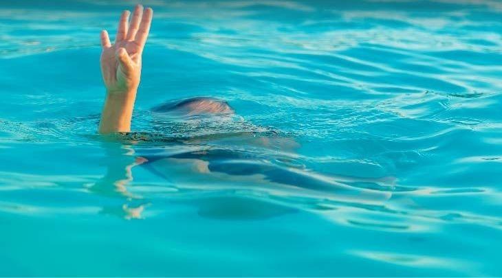 <p><span style="color: rgb(224, 62, 45);" data-mce-style="color: rgb(224, 62, 45);"><strong>હસતા-રમતા બે ફૂલ કરમાયા: </strong></span>રાજકોટની સોપાન હાઈટ્સ બિલ્ડિંગના પુલમાં ડૂબી જવાથી માસૂમ ભાઈ-બહેનનું કરુણ મોત</p>