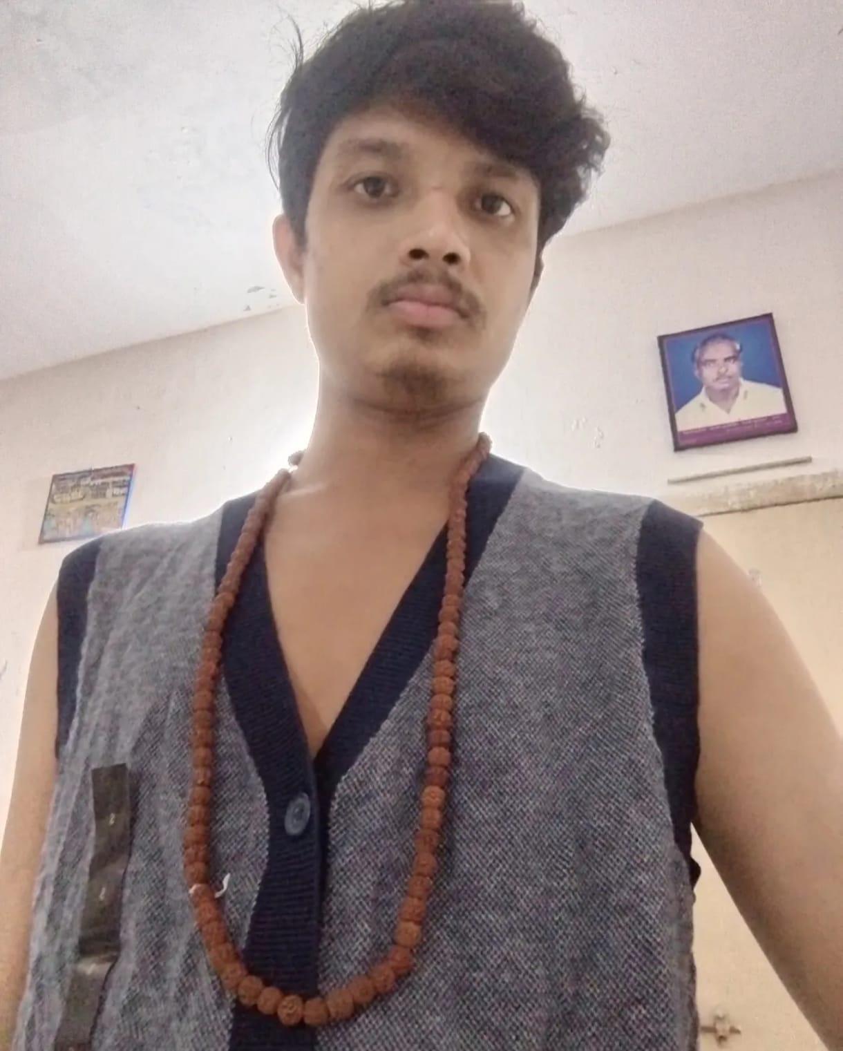 <p><strong>સુરત: બોમ્બે માર્કેટ ગેટ પાસે બાઈક સ્લીપ થતા 34 વર્ષીય યુવાનનું કમકમાટીભર્યું મોત, <span style="color: rgb(224, 62, 45);" data-mce-style="color: rgb(224, 62, 45);">મિત્ર ગંભીર</span></strong></p>