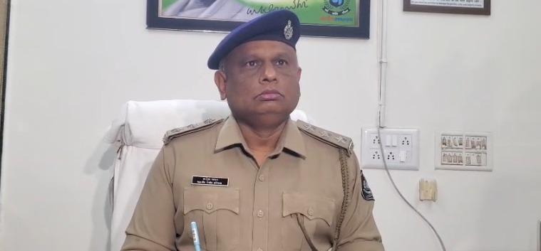 <p><span style="color: rgb(224, 62, 45);" data-mce-style="color: rgb(224, 62, 45);"><strong>રાજકોટ PSI ફાયરિંગ કેસમાં ACP ભાવેશ જાધવનું નિવેદન : </strong></span>"રિવોલ્વર સાફ કરતા સમયે થયું મિસ ફાયર, ઈજાગ્રસ્ત મહિલા અને PSI વચ્ચેના સંબંધોની પણ થશે તપાસ...</p>