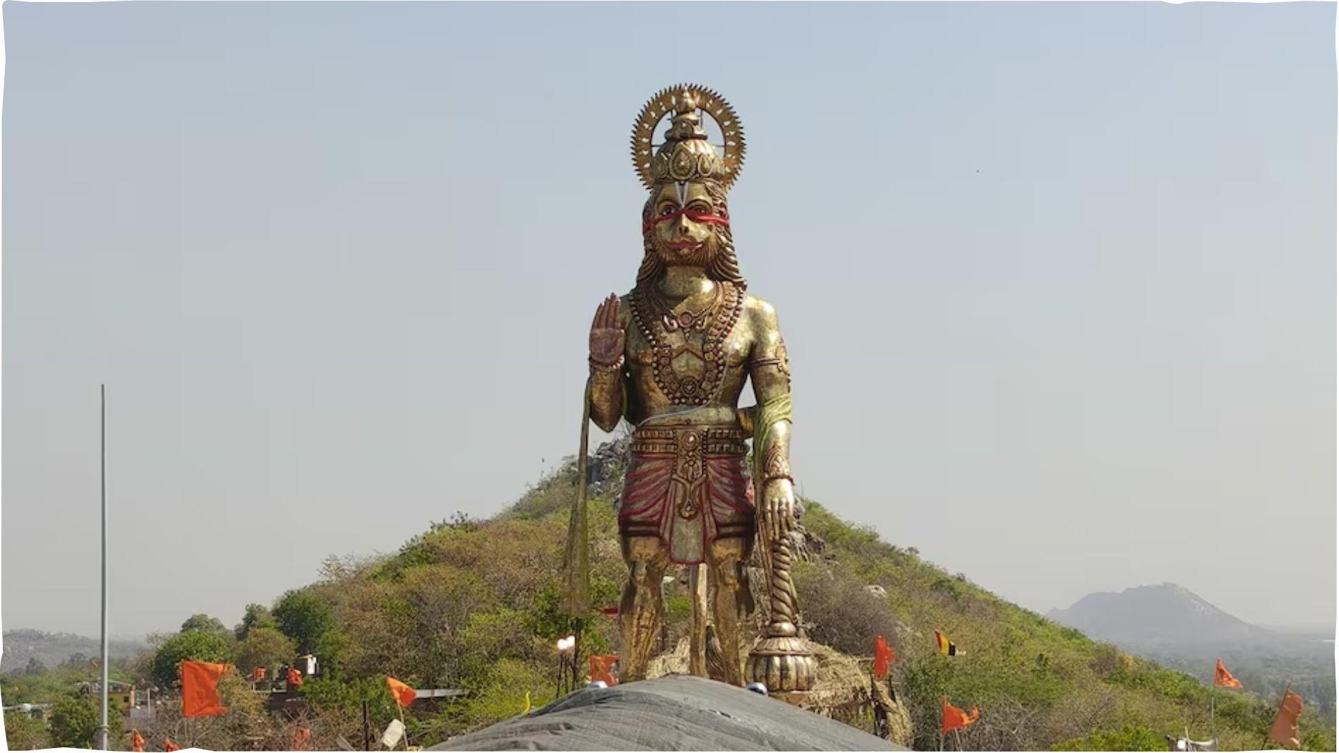 <p><span style="color: rgb(224, 62, 45);" data-mce-style="color: rgb(224, 62, 45);">171 ક્વિન્ટલ અષ્ટધાતુથી બનેલી 51 ફૂટ ઊંચી હનુમાન પ્રતિમા તૈયાર, </span>ભક્તો અને પ્રવાસીઓમાં બની આકર્ષણનું કેન્દ્ર</p>