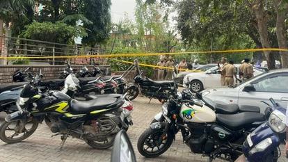 <p><strong>ચંદીગઢમાં ભાજપ કાર્યાલય બહાર રહસ્યમય વિસ્ફોટ; <span style="color: rgb(224, 62, 45);" data-mce-style="color: rgb(224, 62, 45);">વાહનોને નુકસાન અને વિસ્તાર સીલ</span></strong></p>