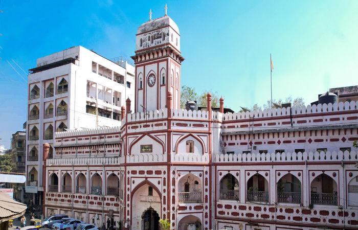 <p><span style="color: rgb(224, 62, 45);" data-mce-style="color: rgb(224, 62, 45);"><strong>ડાયમંડ સિટીમાં રિયલ એસ્ટેટનો દબદબો:</strong></span> સુરત પાલિકાની પેઈડ FSI આવકમાં હેટ્રિક, તિજોરીમાં ઠલવાયા 1000 કરોડથી વધુ</p>