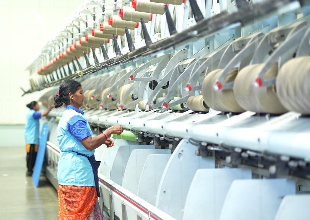 <p><span style="color: rgb(224, 62, 45);"><strong>સુરત ટેક્સટાઇલ ઉદ્યોગમાં દિવાળી જેવો માહોલ:</strong></span> સરકારે ₹1002 કરોડની સબસિડી રિલીઝ કરી, વેપારીઓમાં ખુશીની લહેર</p>