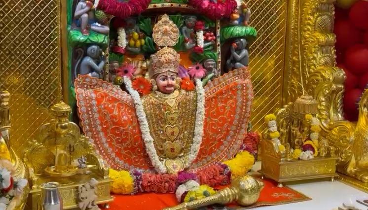 <p><span style="color: rgb(224, 62, 45);" data-mce-style="color: rgb(224, 62, 45);"><strong>મારુતિનંદનના જન્મોત્સવે રંગાયું રંગીલું રાજકોટ : </strong></span>બાલાજી હનુમાન મંદિરે આસ્થાનું ઘોડાપૂર, <strong>કેક કટિંગ અને આરતી સાથે કરાઇ ભવ્ય ઉજવણી.... </strong></p>