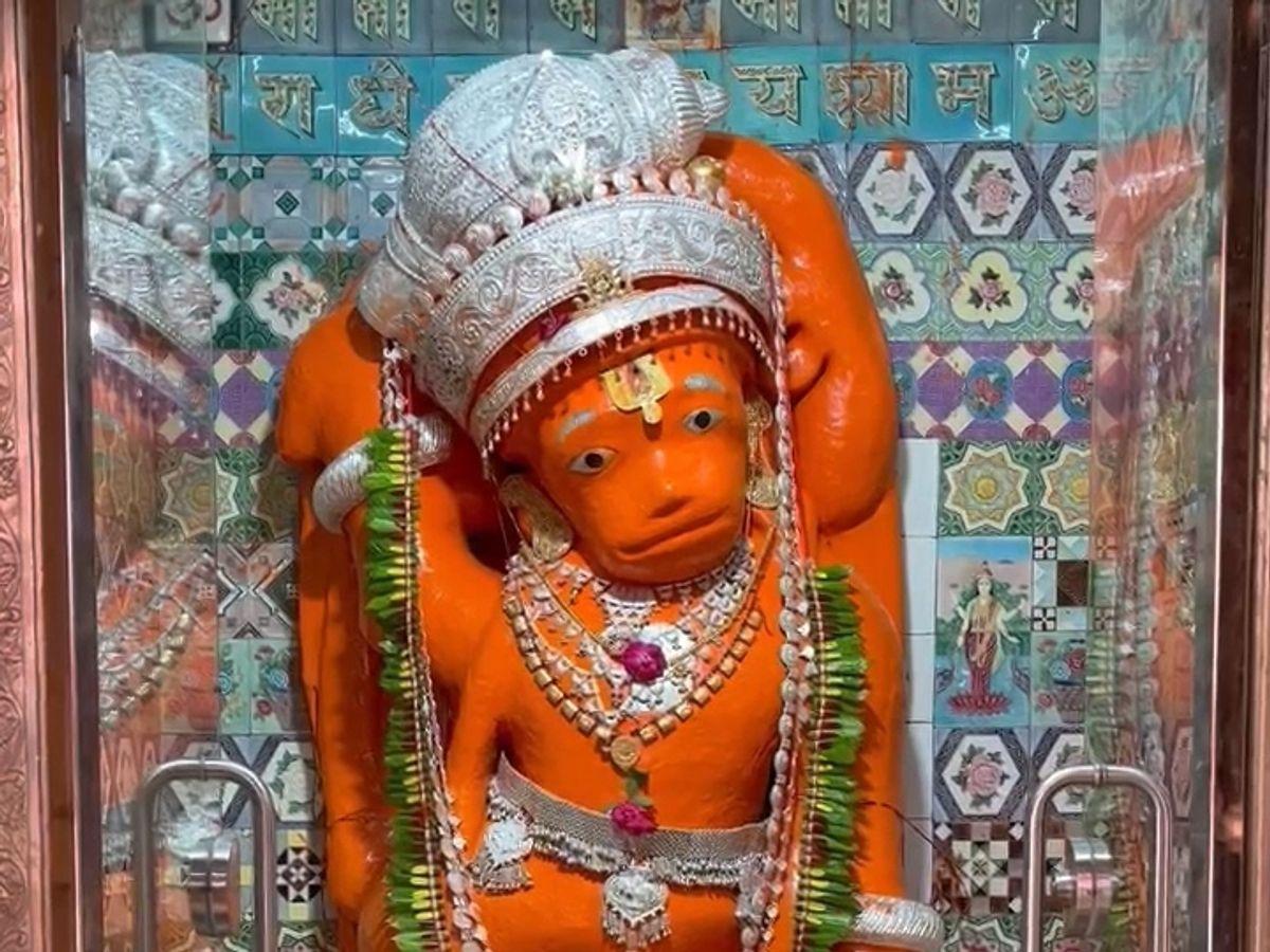 <p><span style="color: rgb(224, 62, 45);" data-mce-style="color: rgb(224, 62, 45);"><strong>દાદાના જન્મોત્સવે મોઢું મીઠું કરાશે! </strong></span>જૂનાગઢમાં 21,000 લાડુનો દિવ્ય ભોગ અને ભવ્ય ઉજવણી</p>