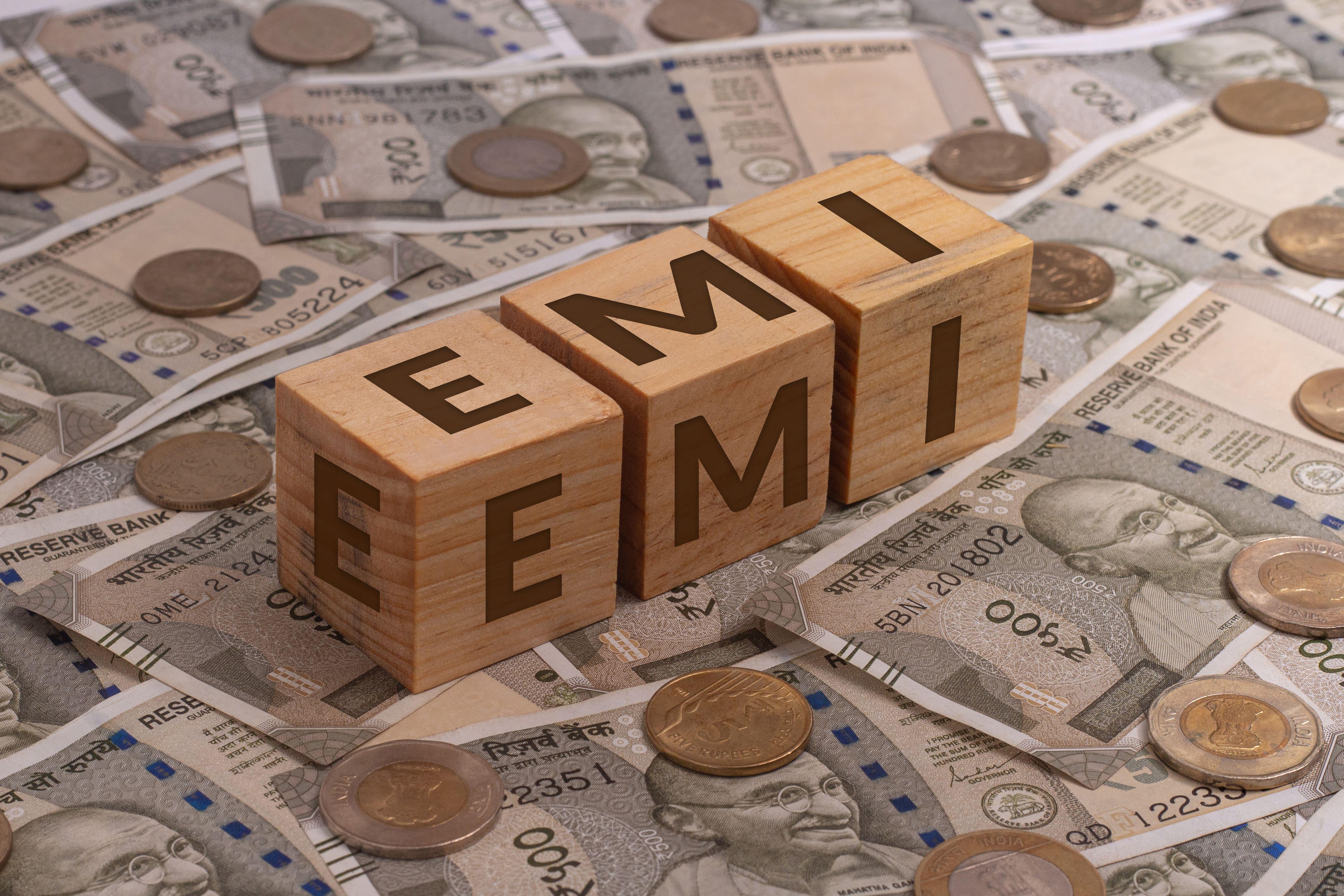 <p><span style="color: rgb(224, 62, 45);" data-mce-style="color: rgb(224, 62, 45);"><strong>શું તમે EMI ભરો છો? </strong></span>તો જાણી લો તેનું આખું નામ, 99% લોકો હજુ પણ છે અજાણ!</p>