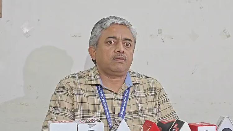 <p><span style="color: rgb(224, 62, 45);" data-mce-style="color: rgb(224, 62, 45);"><strong>આજે આ રાજ્યમાં પડી શકે છે વરસાદ,</strong></span> હવામાન વિભાગના વૈજ્ઞાનિક પ્રદીપ શર્માએ આપી આગાહી, <strong>જાણો તાપમાનને લઈને શું કહ્યું? </strong></p>