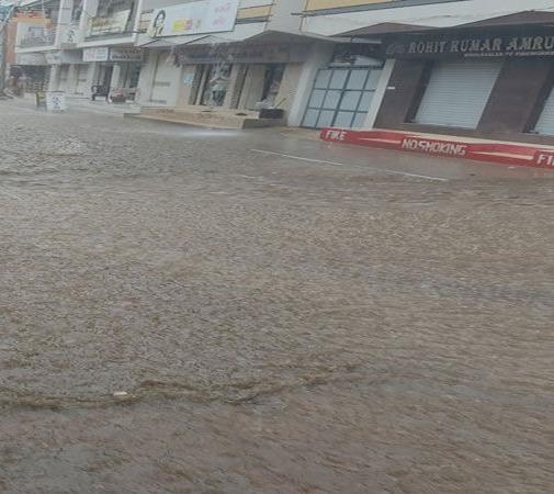 <p><span style="color: rgb(224, 62, 45);" data-mce-style="color: rgb(224, 62, 45);"><strong>હાલારમાં મેઘરાજાની એન્ટ્રી: </strong></span>જામનગર અને દ્વારકા જિલ્લામાં ઝરમર ઝાપટાં, ભાટીયામાં અડધો ઈંચ વરસાદ</p>