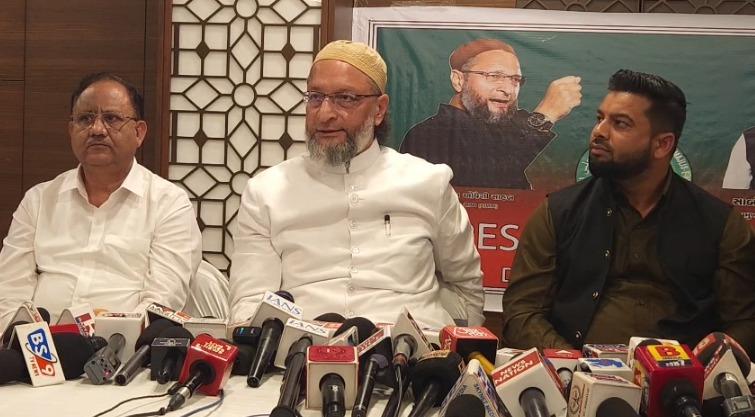 <p><span style="color: rgb(224, 62, 45);" data-mce-style="color: rgb(224, 62, 45);"><strong>આદિવાસીઓ બાકાત તો UCC કેવી રીતે કહી શકાય? : </strong></span>અમદાવાદમાં અસદુદ્દીન ઓવૈસીએ કોંગ્રેસ-ભાજપ પર કર્યા આક્ષેપો...</p>