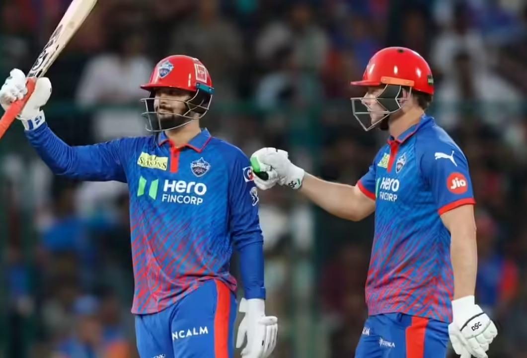 <p>સમીરનો 'શો':<span style="color: rgb(224, 62, 45);" data-mce-style="color: rgb(224, 62, 45);"><strong> દિલ્હી સામે મુંબઈનું સુરસુરિયું,</strong></span> 6 વિકેટે મેચ જીતી</p>