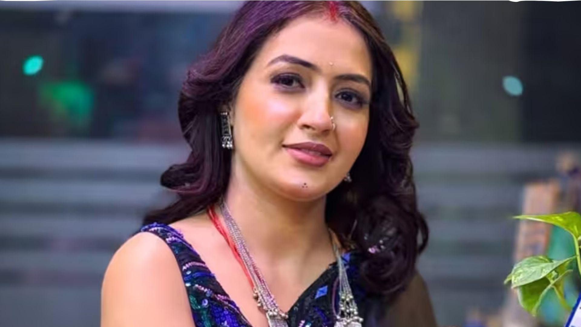 <p><span style="color: rgb(224, 62, 45);" data-mce-style="color: rgb(224, 62, 45);">‘2 મહિલાઓ સાથે ચાલી રહ્યો છે અફેર’,</span> ‘વડા પાવ ગર્લ’ના પતિ પર આરોપ; લગ્નમાં મળ્યો દગો</p>