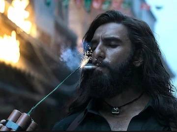 <p><span style="color: rgb(224, 62, 45);" data-mce-style="color: rgb(224, 62, 45);"><strong>'ધુરંધર 2' અટકવાનું નામ નથી લેતી....</strong></span>ત્રીજા શનિવારે બોક્સ ઓફિસ ગજવ્યું, ફેન્સમાં ભારે ક્રેઝ</p>