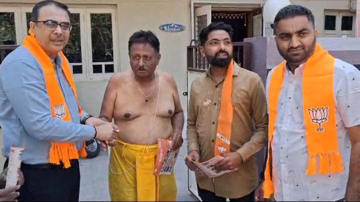 <p><span style="color: rgb(224, 62, 45);" data-mce-style="color: rgb(224, 62, 45);"><strong>ભાજપનો માસ્ટરપ્લાન:</strong></span> ઉમેદવારો નક્કી નથી, પણ પ્રચાર પૂરજોશમાં.....<span style="color: rgb(224, 62, 45);" data-mce-style="color: rgb(224, 62, 45);"><strong>રાજકોટમાં જામશે ચૂંટણી માહોલ</strong></span></p>