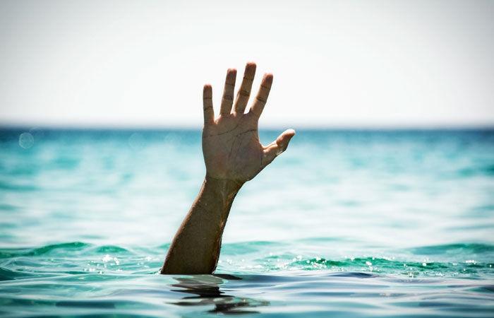 <p><span style="color: rgb(224, 62, 45);" data-mce-style="color: rgb(224, 62, 45);"><strong>ખરેડા ગામ પાસે મોટી દુર્ઘટના : </strong></span>મહીસાગર નદીમાં ડૂબી જવાથી બે આશાસ્પદ યુવાનોના મોત... </p>