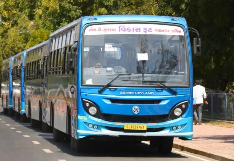 <p><span style="color: rgb(224, 62, 45);" data-mce-style="color: rgb(224, 62, 45);"><strong>"ખિસ્સામાં રાખો સ્માર્ટફોન" :</strong></span> GSRTCની ઓનલાઈન પાસ સેવા ફરી શરૂ, <strong>પેમેન્ટ કરવા માટે માત્ર એક સ્કેન જ કાફી!...</strong></p>