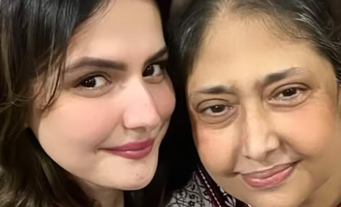 <p><span style="color: rgb(224, 62, 45);" data-mce-style="color: rgb(224, 62, 45);"><strong>બોલિવૂડની જાણીતી અભિનેત્રી ઝરીન ખાનની માતાનું નિધન,</strong></span> પરિવાર પર દુઃખનો આભ તૂટી પડ્યુ</p>