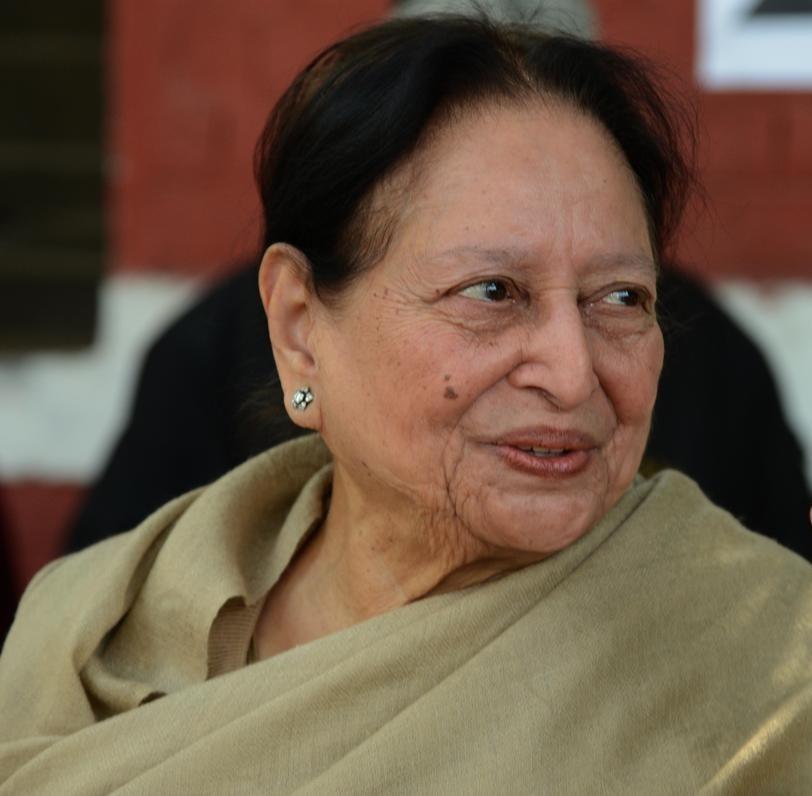 <p><span style="color: rgb(224, 62, 45);" data-mce-style="color: rgb(224, 62, 45);"><strong>રાજકીય આલમમાં શોક: </strong></span>ગાંધી પરિવારના કટોકટીના સાથી અને કોંગ્રેસના કદાવર નેતા મોહસિના કિદવઈનું નિધન</p>