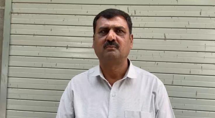 <p><span style="color: rgb(224, 62, 45);" data-mce-style="color: rgb(224, 62, 45);"><strong>'તેને ખબર જ નથી કોને ટિકિટ આપવી', </strong></span>: ટિકિટ કપાતા રાજકોટમાં પૂર્વ કોર્પોરેટર ઘનશ્યામસિંહ જાડેજાનું નિવેદન, <strong>જેનીબેન ઠુમર પર ગંભીર આક્ષેપો...</strong></p>