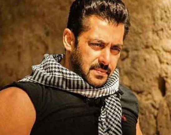 <p><span style="color: rgb(224, 62, 45);" data-mce-style="color: rgb(224, 62, 45);"><strong>સલમાન ખાનને હાઈકોર્ટનું 'અભયદાન': </strong></span>પાન મસાલા એડ વિવાદમાં જામીની વોરંટ પર રોક, કોર્ટમાં હાજર થવામાંથી મુક્તિ</p>