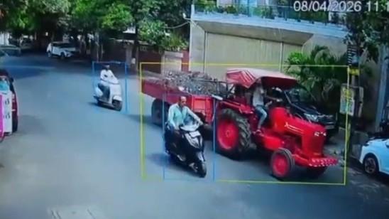 <p><span style="color: rgb(224, 62, 45);" data-mce-style="color: rgb(224, 62, 45);"><strong>લો બોલો! અકસ્માત સર્જીને પલાયન, </strong></span> રાજકોટ પંચવટી મેઈન રોડ પર એક્ટિવા સવારને ફંગોળી કાર ચાલક ફરાર...</p>